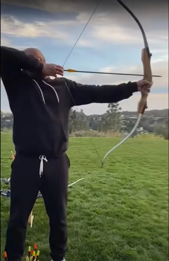 比 Snoop Dogg 還狂！59 歲的 Dr. Dre 認真想參加「2028 洛杉磯奧運」的射箭比賽！