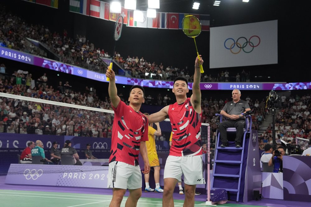 巴黎奧運｜「麟洋配」勢如破竹！李洋/王齊麟晉級羽球男雙四強