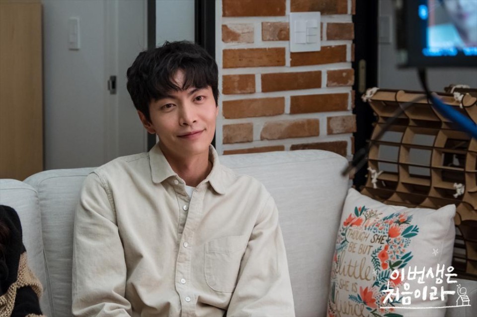 網友票選「讓人一追上癮」Netflix 韓劇！《黑暗榮耀》復仇過程讓人欲罷不能；《今生是第一次》先婚後愛超甜蜜！