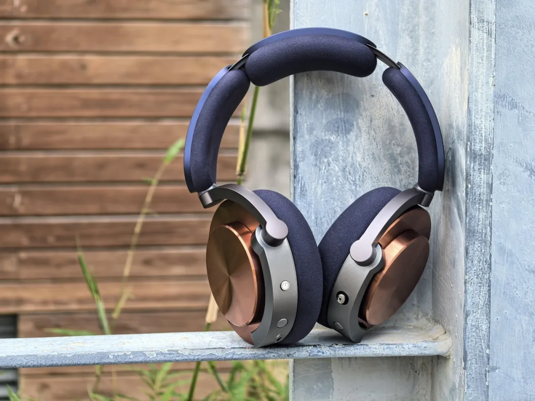 COOL開箱｜Dyson Ontrac 耳罩式降噪耳機一週深度實測：音質優異、超長續航有驚喜、換殼轉色好玩