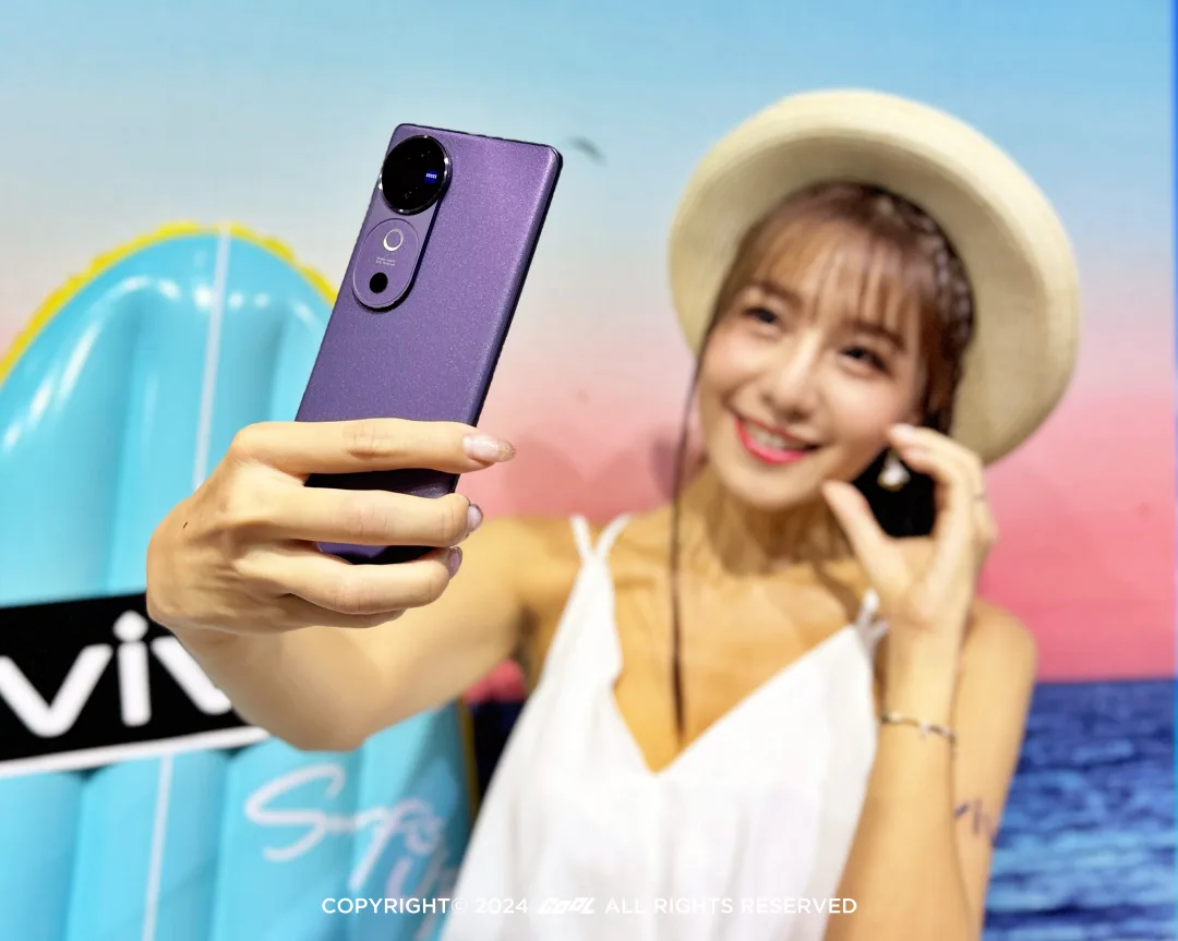 vivo v40 系列全新登台！前後鏡頭都有蔡司加持、女神柔光環升級...4 大亮點人像大片輕鬆拍！