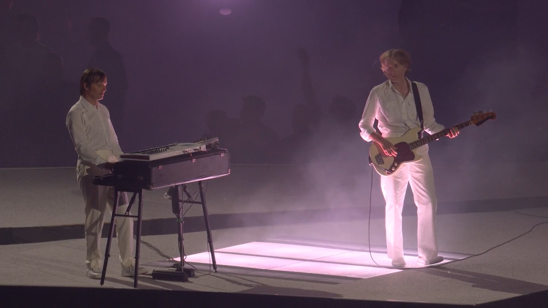 巴黎奧運｜奧運閉幕式眾星雲集！阿湯哥上演不可能的任務交棒洛杉磯，怪奇比莉、Snoop Dogg 輪番驚喜演出！