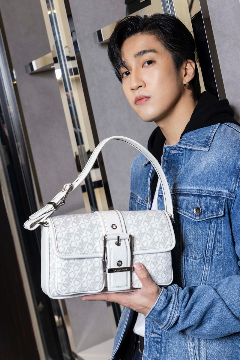 不是你以為的 MK！Michael Kors 2024 全新秋冬系列登場！邵雨薇、婁峻碩重新詮釋「Jet Set」精神！