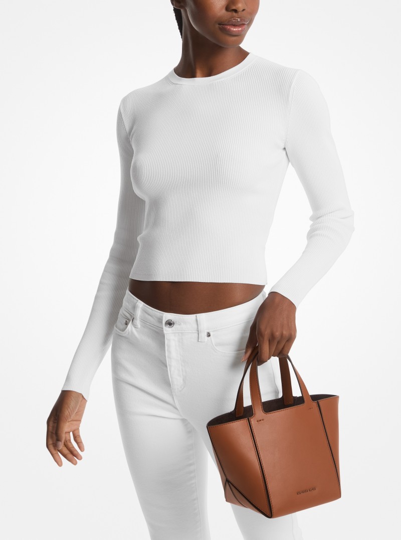 不是你以為的 MK！Michael Kors 2024 全新秋冬系列登場！邵雨薇、婁峻碩重新詮釋「Jet Set」精神！