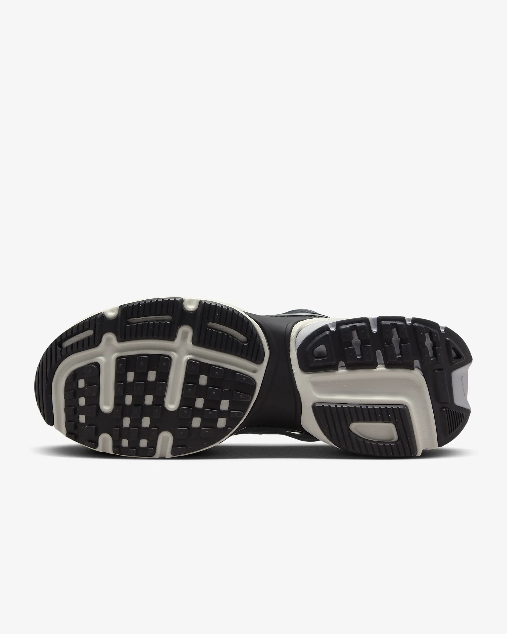 名人穿啥｜讓世界看見台灣的霹靂舞！孫振勇闖奧運殿堂穿哪雙鞋？上腳 Nike 平價復古神鞋寫歷史！