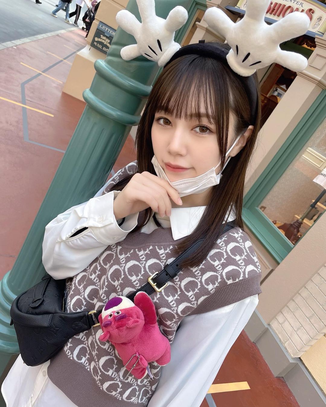 這樣的「空靈女神」你看過嗎？親妹妹曝光 涼森玲夢 鬼臉圖像，引發粉絲大讚：什麼表情都漂亮