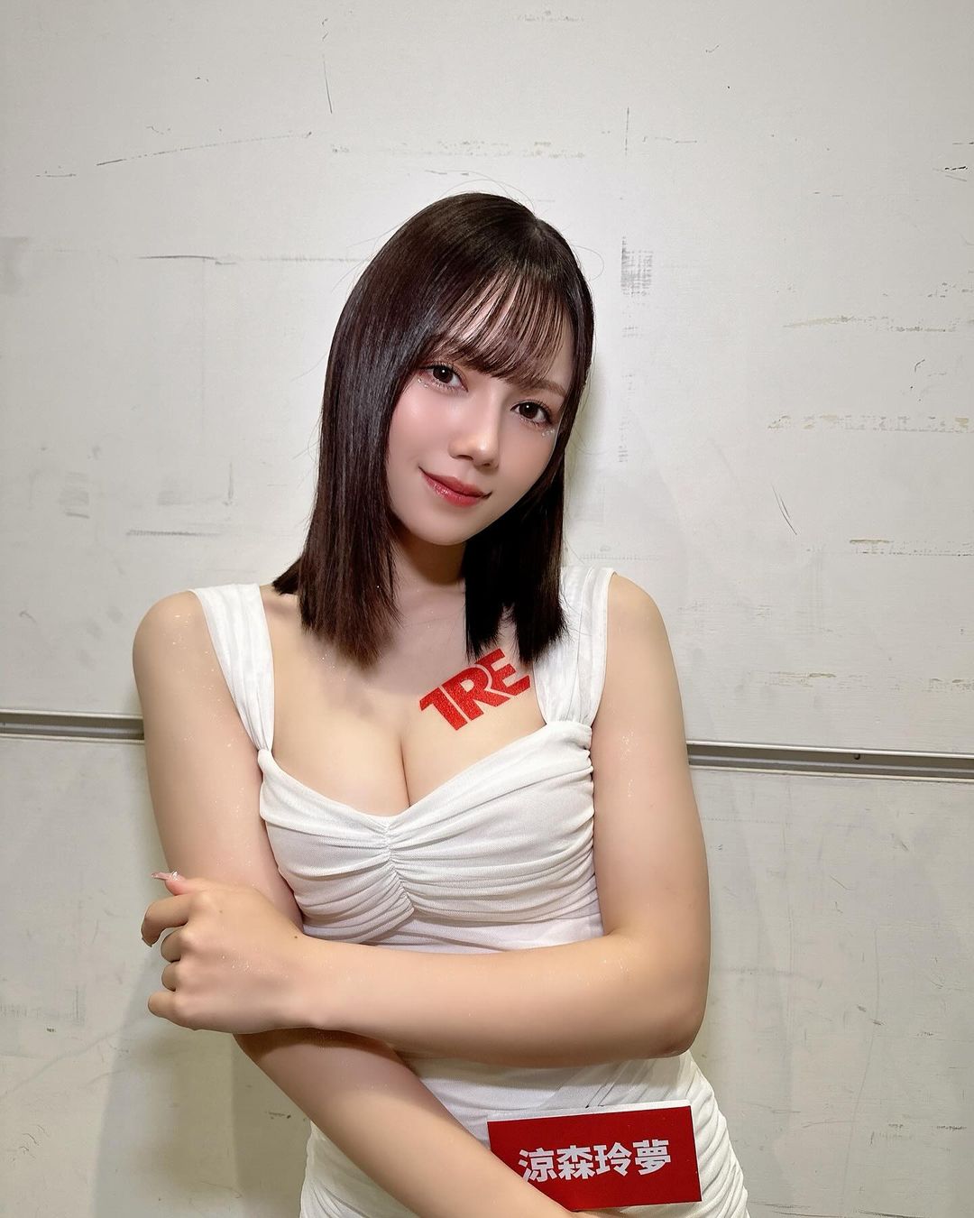 這樣的「空靈女神」你看過嗎？親妹妹曝光 涼森玲夢 鬼臉圖像，引發粉絲大讚：什麼表情都漂亮