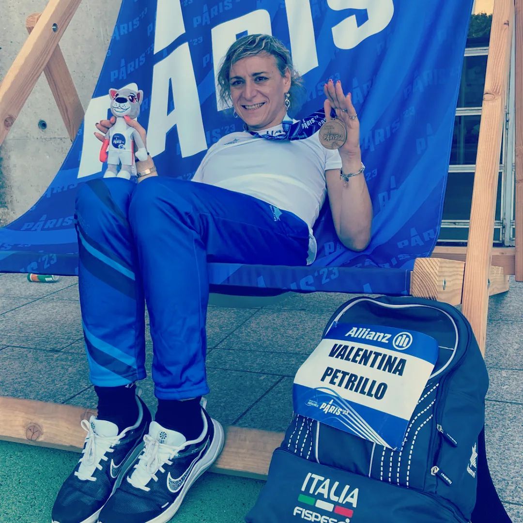 寫下歷史！義大利「跨性別」視障跑者確定登上帕運，從男子全國冠軍變拿女子賽事金牌！