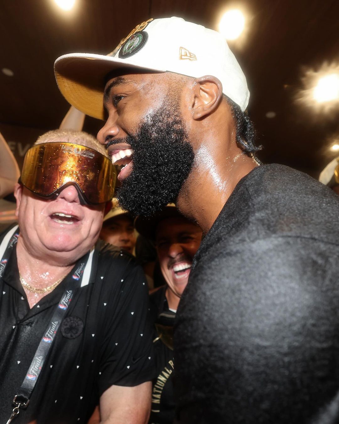 《少林足球》魔鬼隊？Jaylen Brown 暑假再度進行水中訓練，特別加強左手運球！