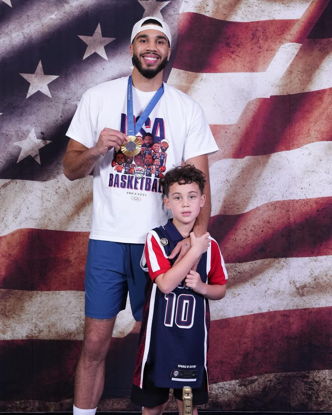 籃框加蓋！Jayson Tatum 上海參加 Jordan Brand 活動，與球迷單挑連放三槍！