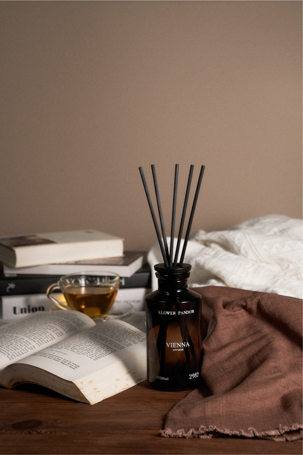 帥氣率直零距離 KLOWER PANDOR高人氣代言人舒華SHUHUA 探尋自我契合的獨有香氣