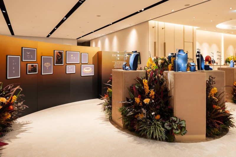 氣質女神林熙蕾現身 De Beers Jewellers「Forces of Nature 高級珠寶展」！穿戴近 8 千萬珠寶貴氣逼人！