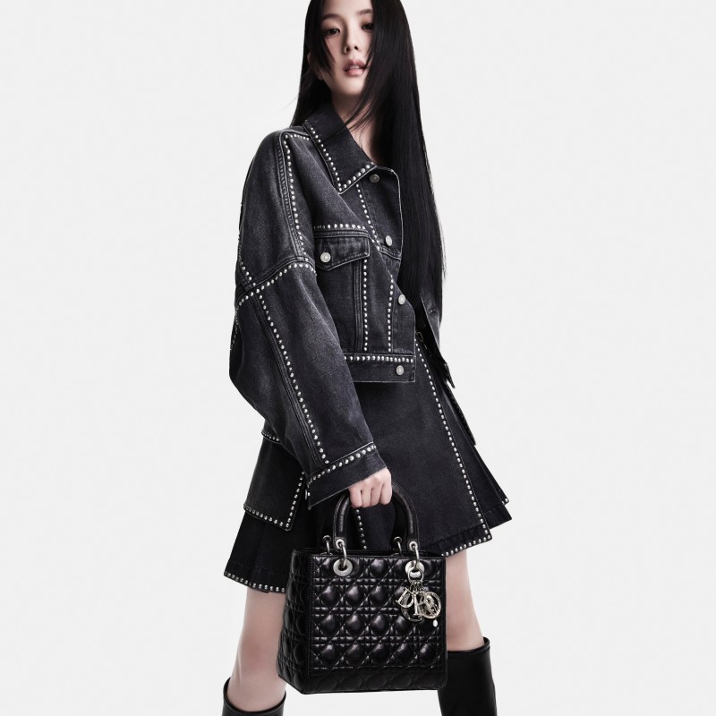 肯定又要賣爆了！BLACKPINK JISOO 演繹全新 LADY DIOR 形象大片！帥出新高度！