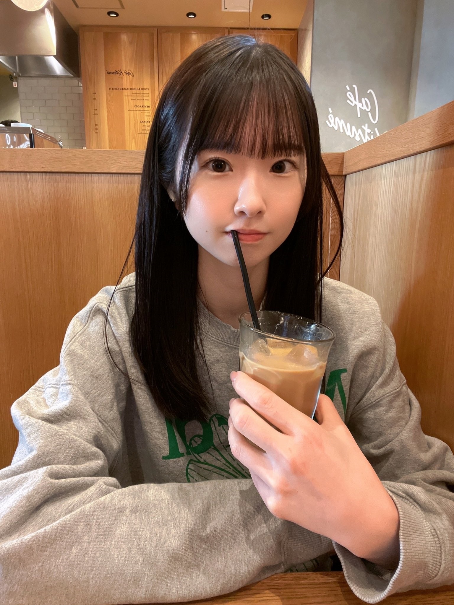 「S1超新星」大秀驚人身高！新銳女優 白上咲花 公開 