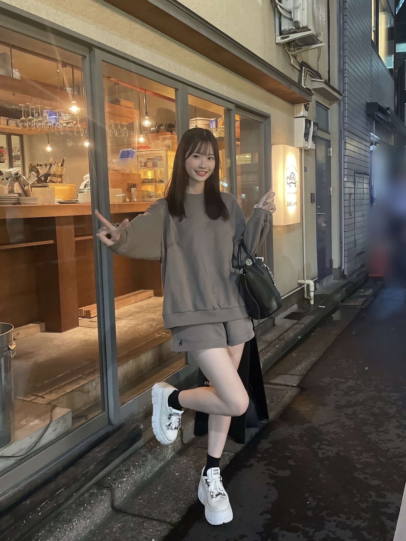 「S1超新星」大秀驚人身高！新銳女優 白上咲花 公開 