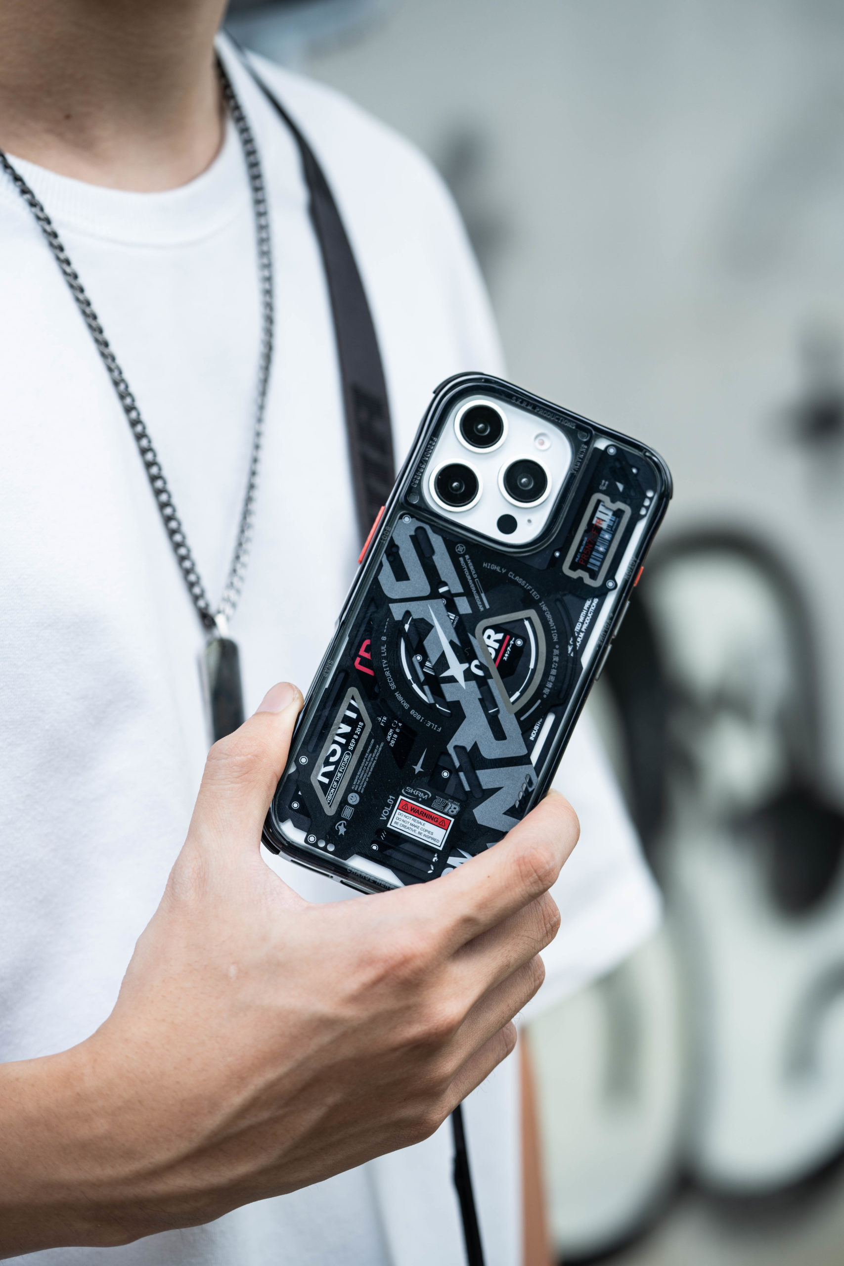 iPhone 16 手機殼編輯這樣選！品質設計御三家 爆推款式一次看！