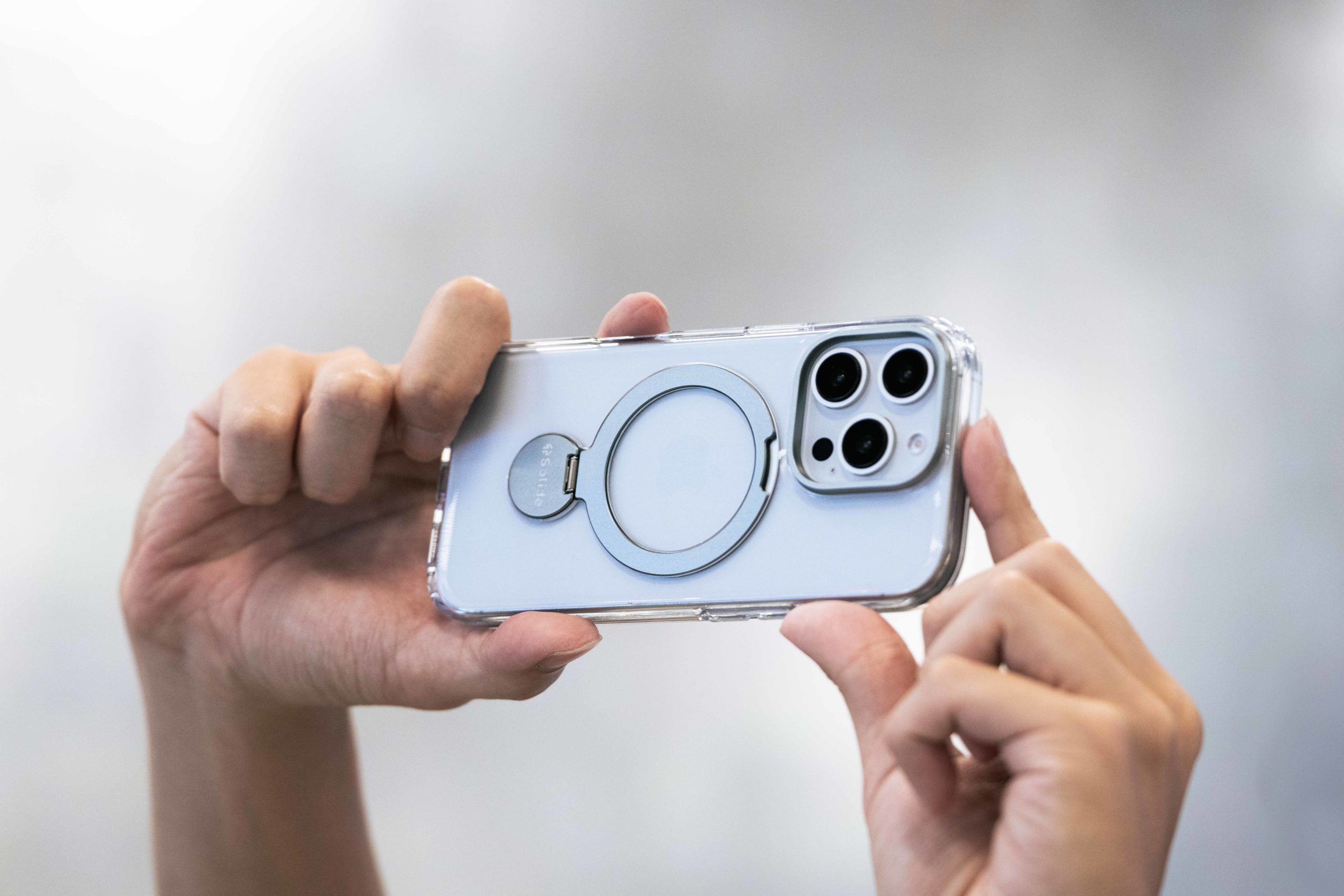 iPhone 16 手機殼編輯這樣選！品質設計御三家 爆推款式一次看！