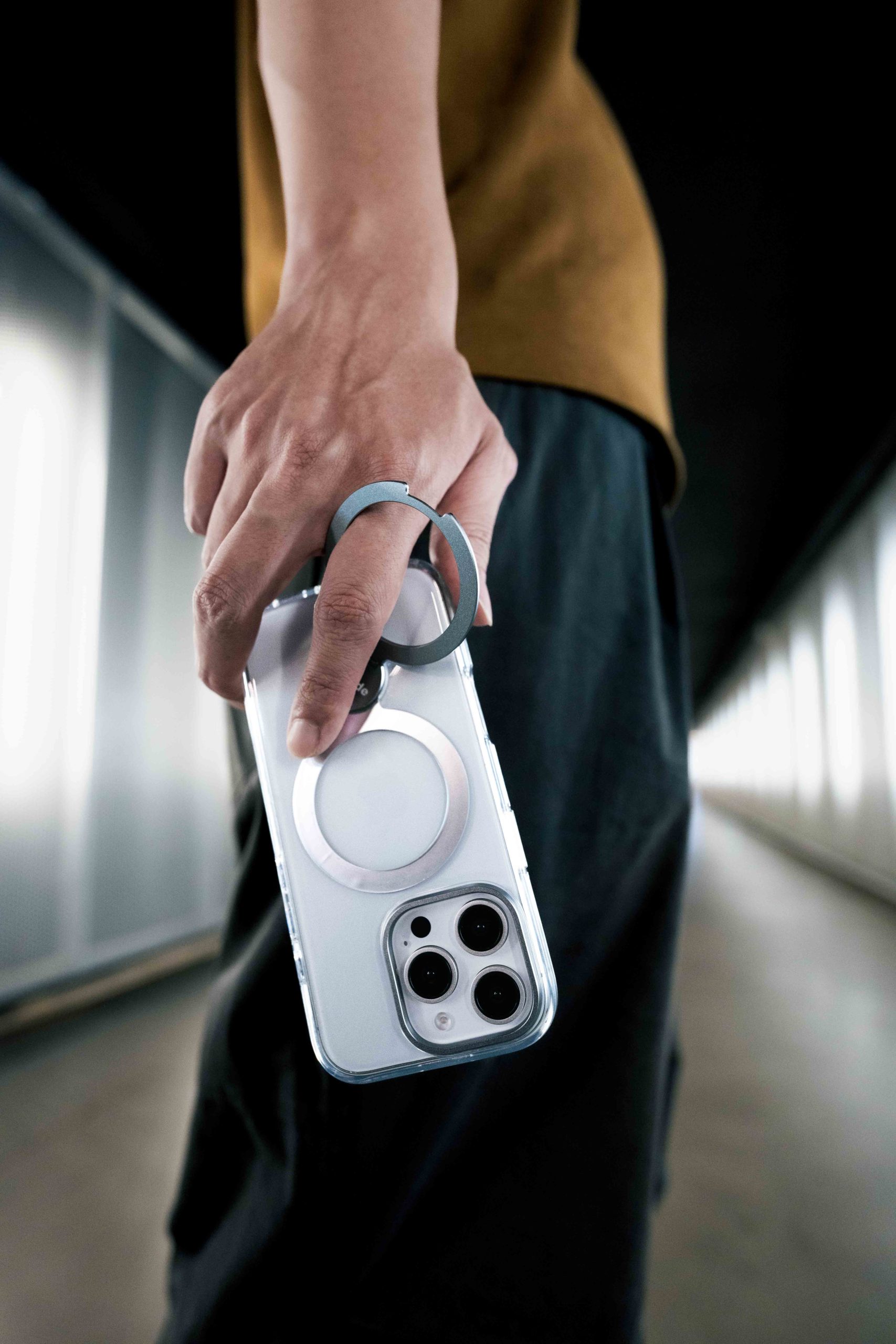 iPhone 16 手機殼編輯這樣選！品質設計御三家 爆推款式一次看！