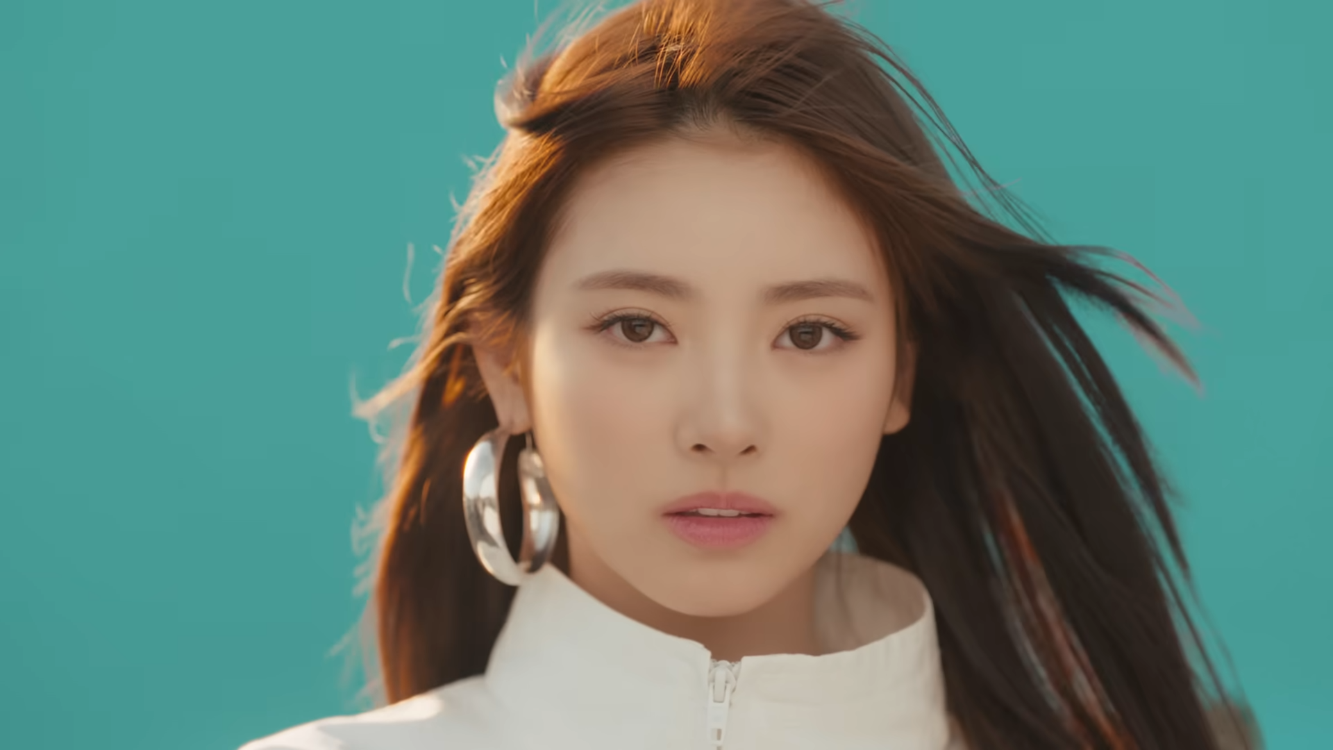 Rosé 師妹團來了！黑廠全新「貓系完顏女團」 MEOVV 9 月 6 日正式出道！