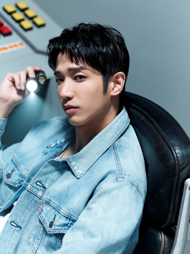 品牌大使男神劉以豪演繹！  Levi’s® 推出鬆弛系丹寧 568 ，繭丹有型的質感穿搭！