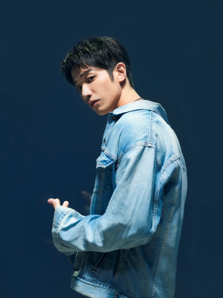 品牌大使男神劉以豪演繹！  Levi’s® 推出鬆弛系丹寧 568 ，繭丹有型的質感穿搭！