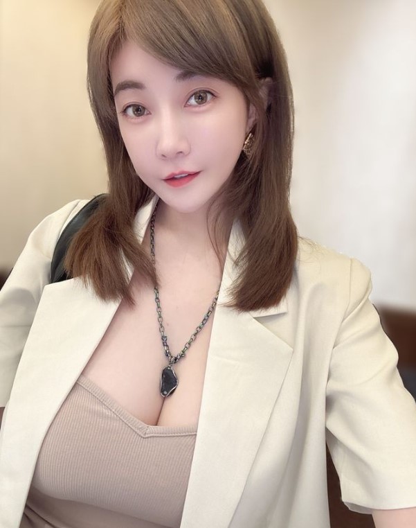 《靈能的挑戰》火辣參賽者爆紅！網友驚人起底發現「曾在Swag擔任直播主」