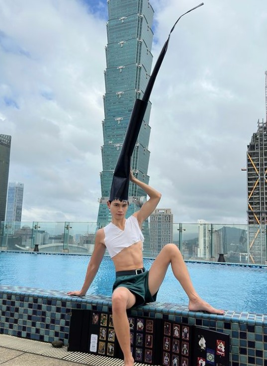 家寧才剛被炎上！Andy 深夜也發新片取名《An心療天室》網友驚喊：幹部在競爭嗎？