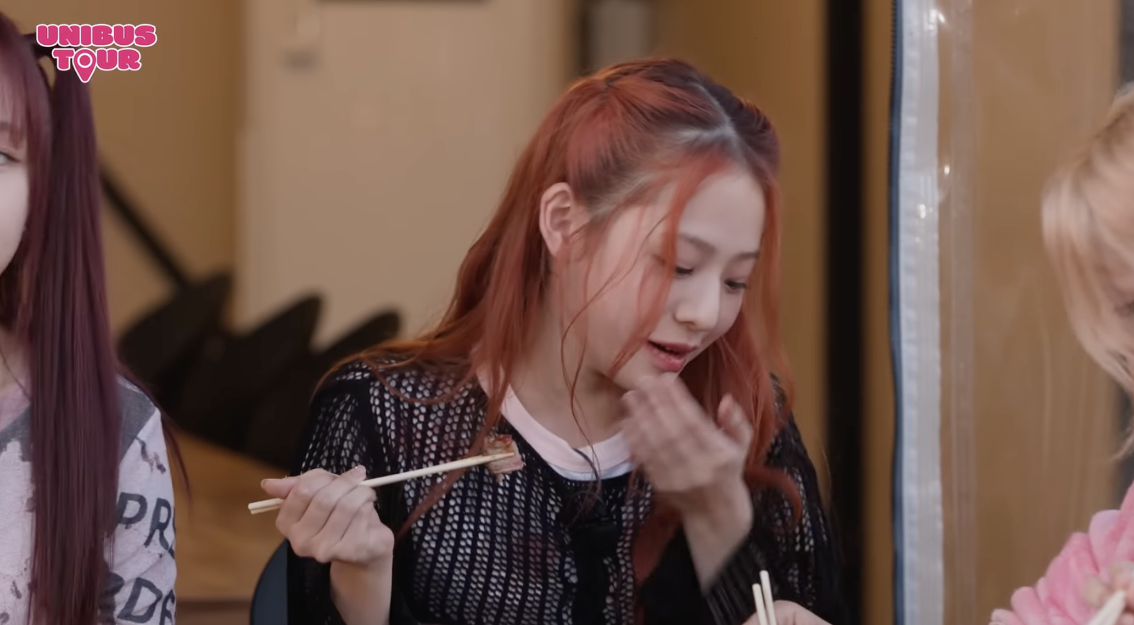 南韓女愛豆錄影到一半「吐血牙」大驚：是乳牙！超誇張過程都被拍下來！