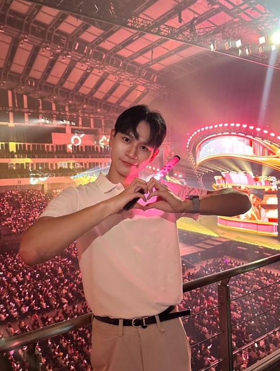 家寧才剛被炎上！Andy 深夜也發新片取名《An心療天室》網友驚喊：幹部在競爭嗎？