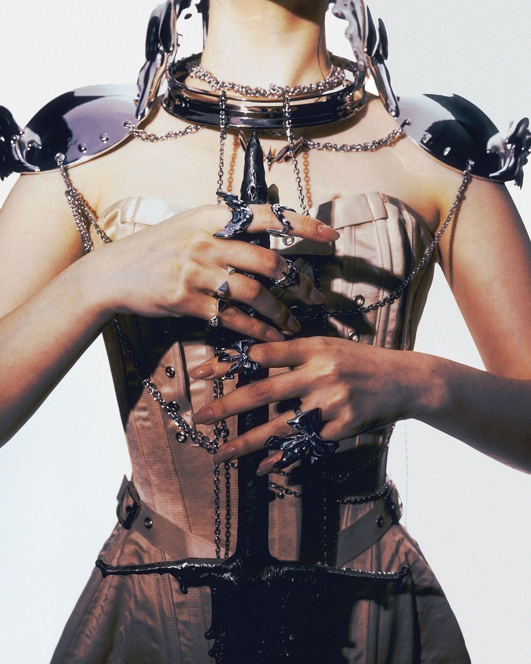 展現二次元美學！Fe3c 釋出四週年“Angel, Wing & Warrior”系列