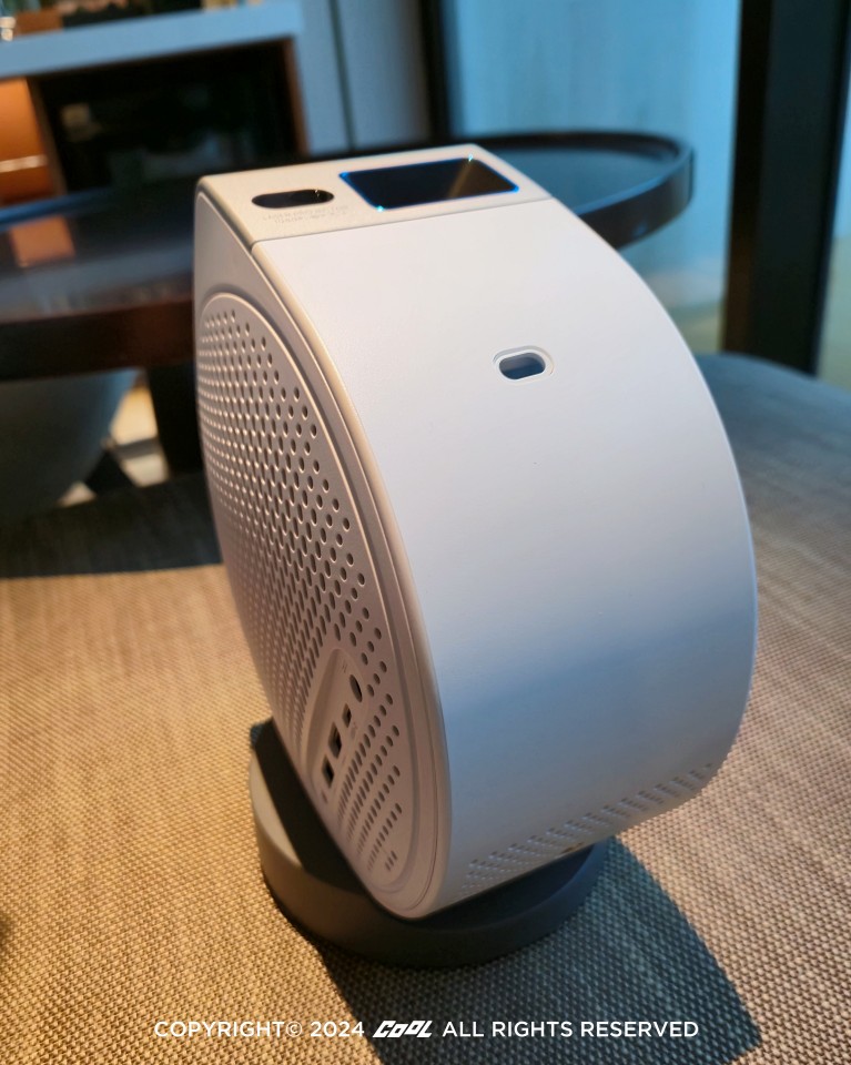 3C 潮好玩｜帶著「全球第一款為躺而生的投影機」BenQ GV50 度假去！360 度無死角、120 吋大畫面開箱
