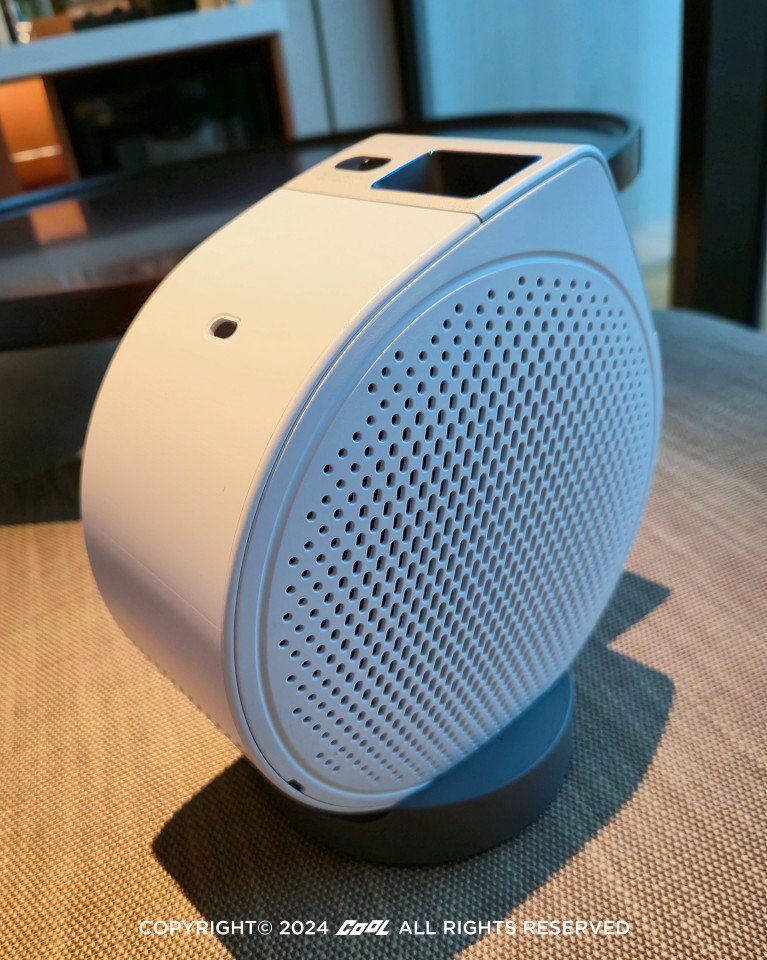 3C 潮好玩｜帶著「全球第一款為躺而生的投影機」BenQ GV50 度假去！360 度無死角、120 吋大畫面開箱