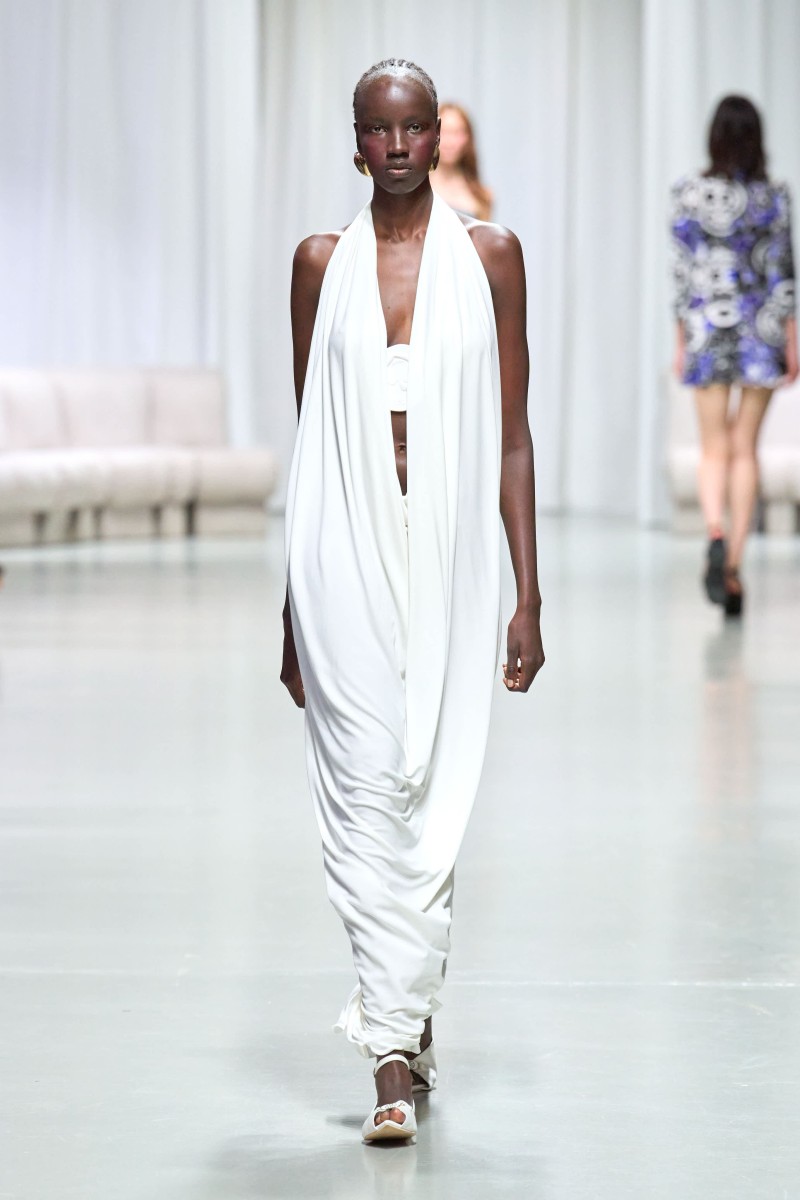 Kiwi 李函、李玉璽親身演繹！LEONARD PARIS 2025 春夏系列登場！