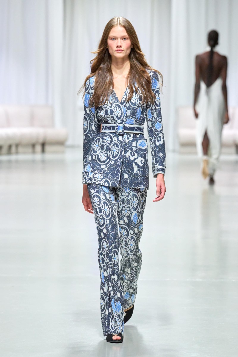 Kiwi 李函、李玉璽親身演繹！LEONARD PARIS 2025 春夏系列登場！