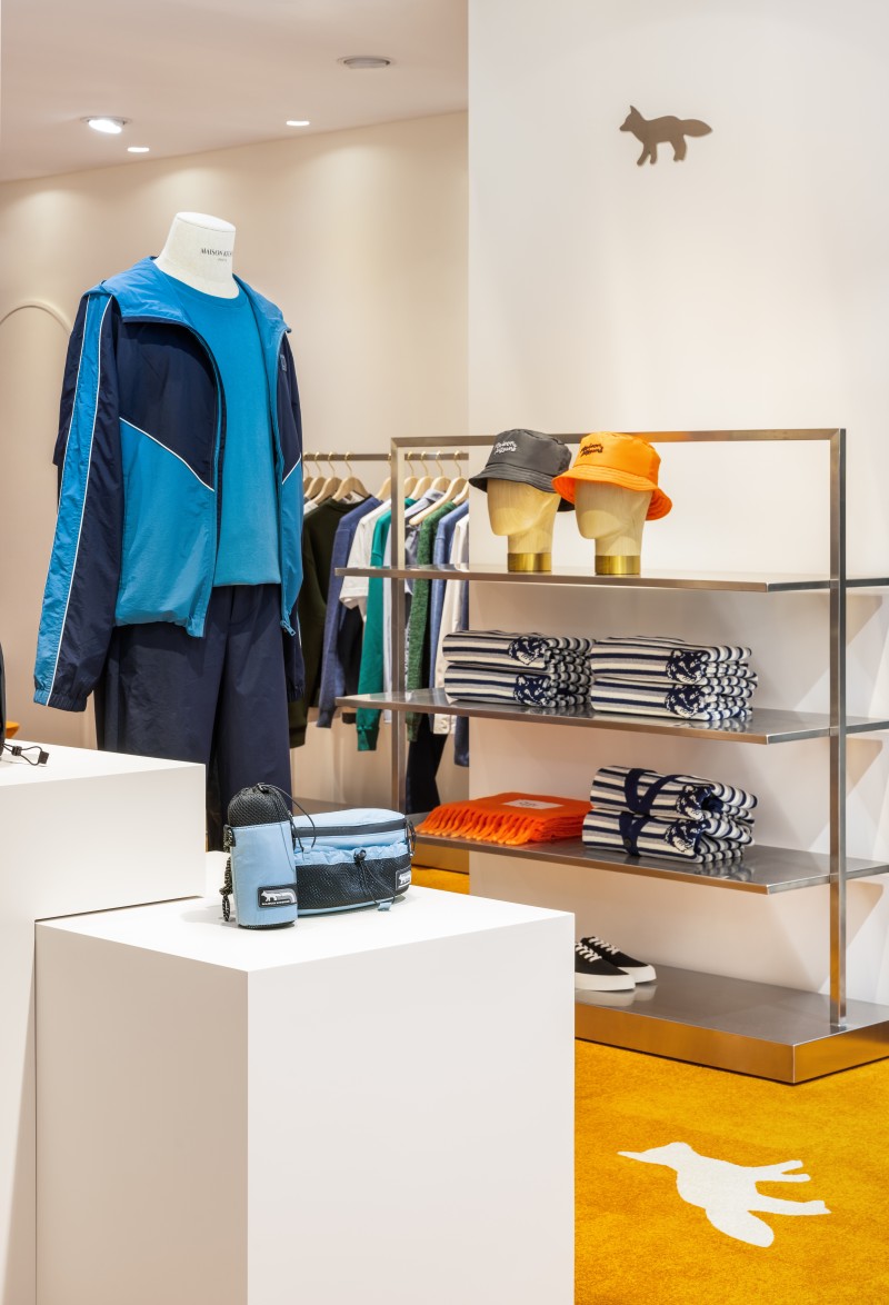 實在太好逛！Maison Kitsuné 全新店面推出限定好禮 居然還有 Kihara 聯名商品！