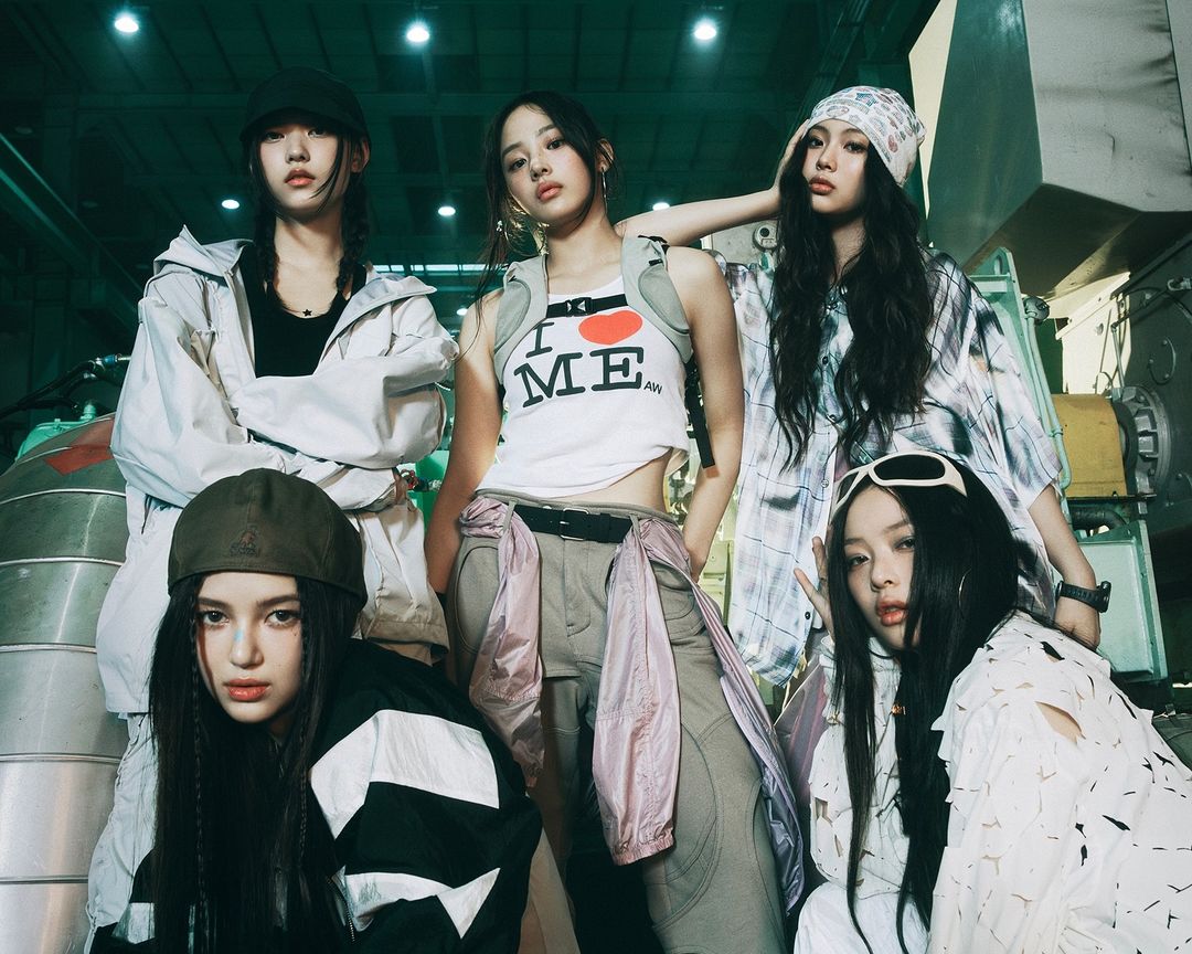 ILLIT 新歌〈IYKYK〉疑似抄襲 NewJeans 未發行 Demo 惹議！網驚：根本一模一樣