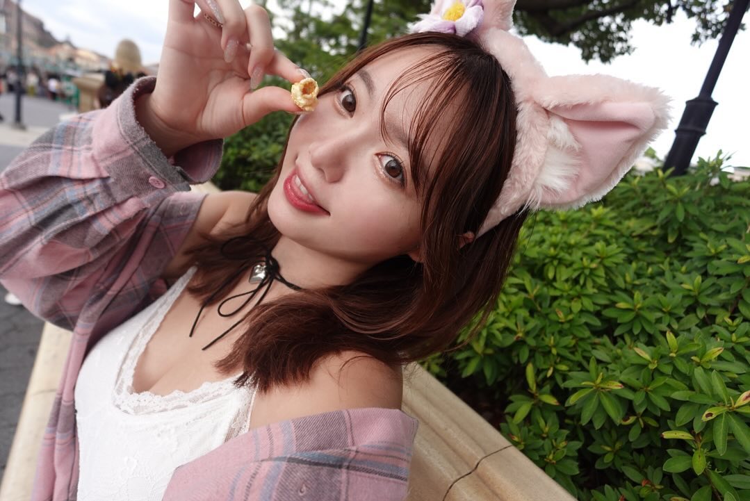 胸懷大「痣」！超兇極品櫻花妹「瑪莉醬」超犯規，火辣美人痣吸目光！