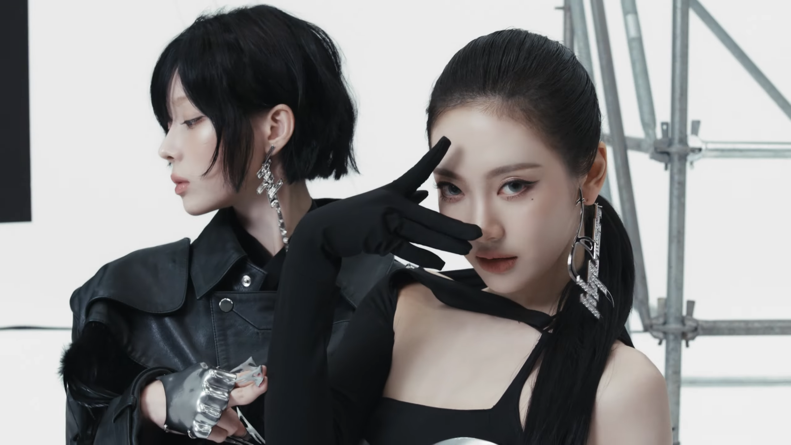 aespa 正式回歸！全新主打〈Whiplash〉超嗨時尚風一聽就愛上！