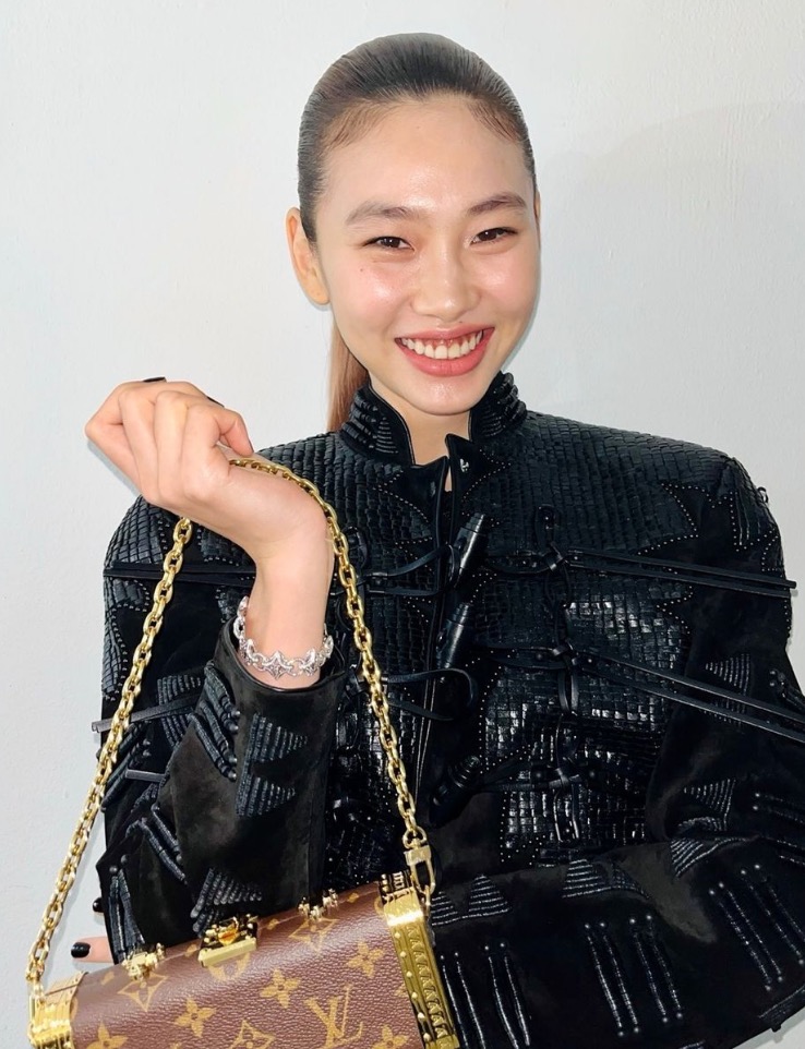 《魷魚遊戲》鄭好娟、李東輝宣布分手！愛情長跑 9 年依然情斷！　