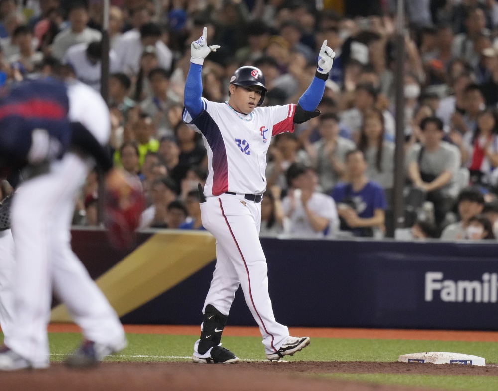 打線被全面封鎖！中華隊 1：3 不敵日本，12 強苦吞首敗！