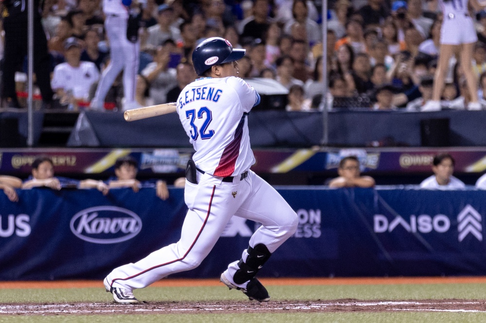 打線被全面封鎖！中華隊 1：3 不敵日本，12 強苦吞首敗！