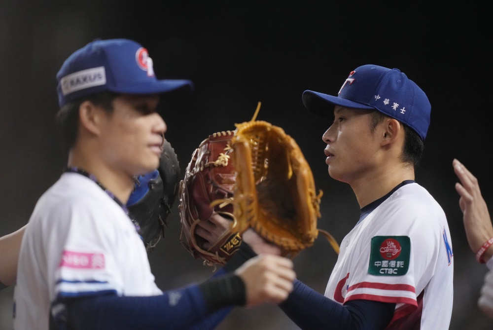 打線被全面封鎖！中華隊 1：3 不敵日本，12 強苦吞首敗！