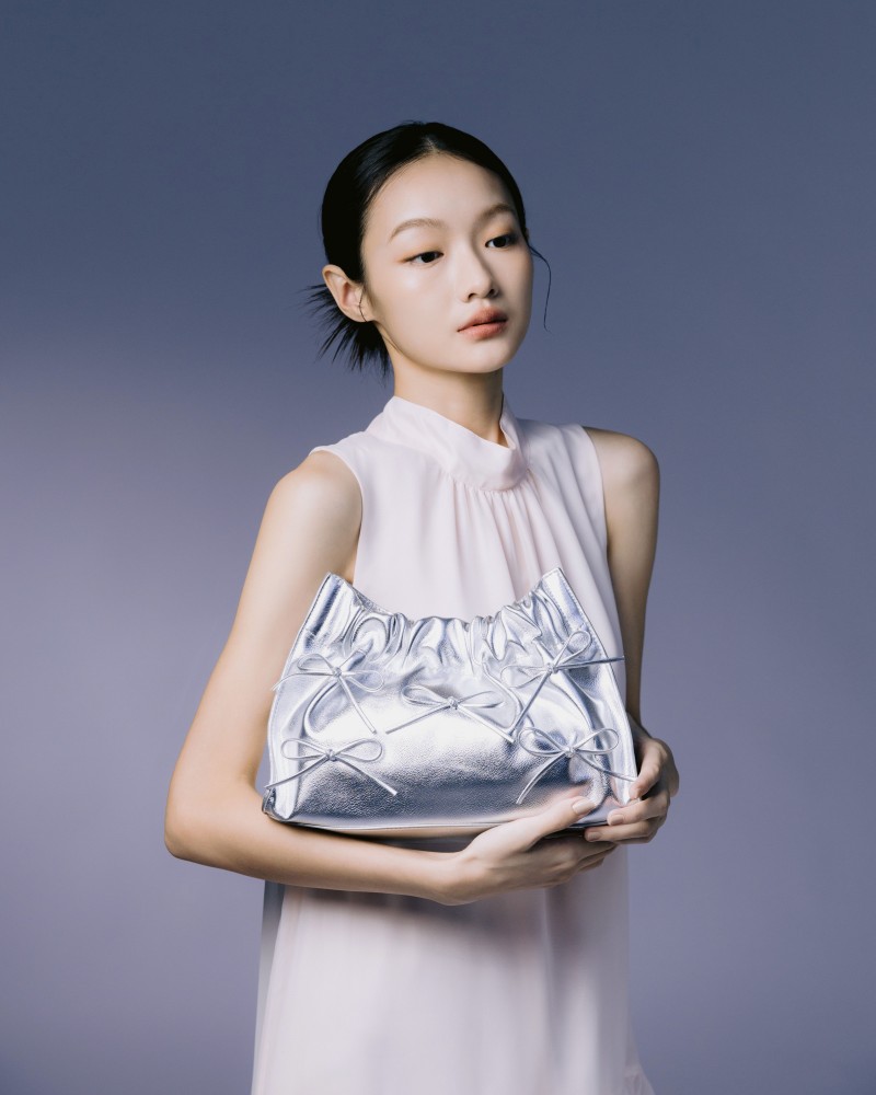 甜美、酷帥風格一次「拿捏」！CHARLES & KEITH 冬日限定系列讓你輕鬆掌握 Y3K Style！