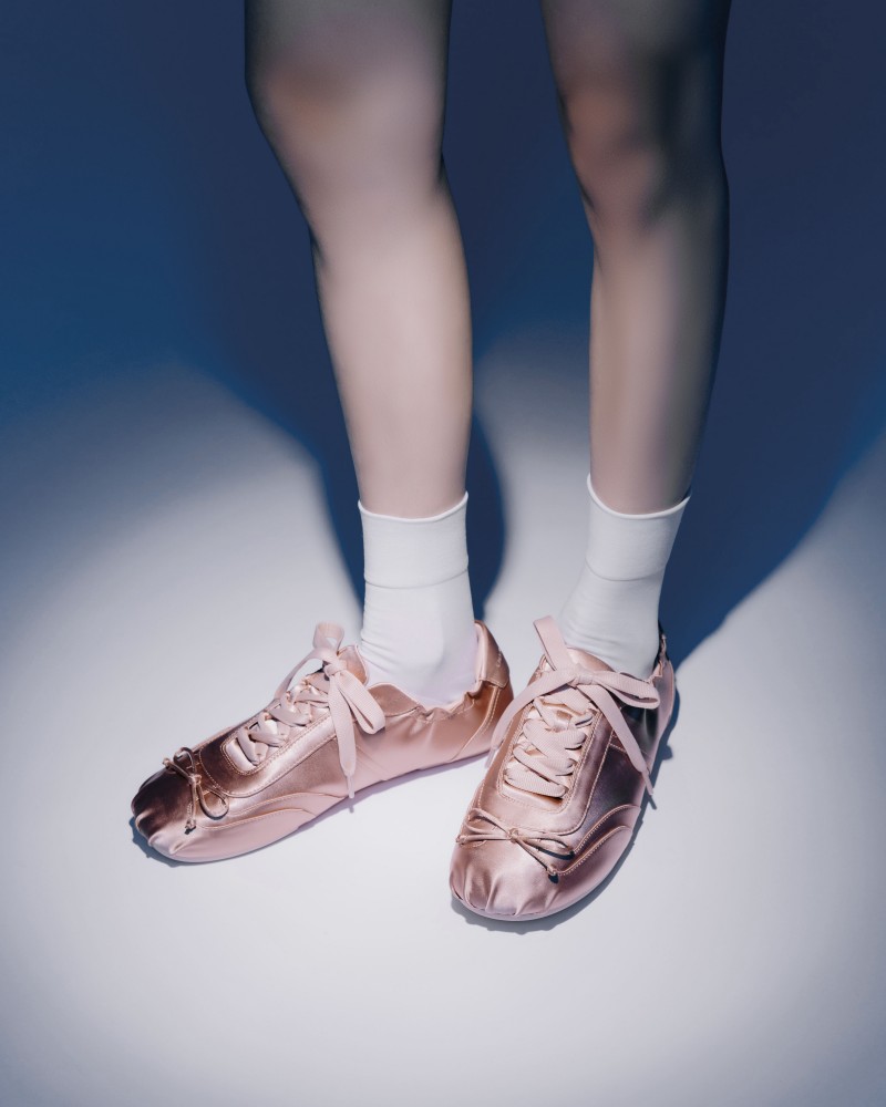 甜美、酷帥風格一次「拿捏」！CHARLES & KEITH 冬日限定系列讓你輕鬆掌握 Y3K Style！