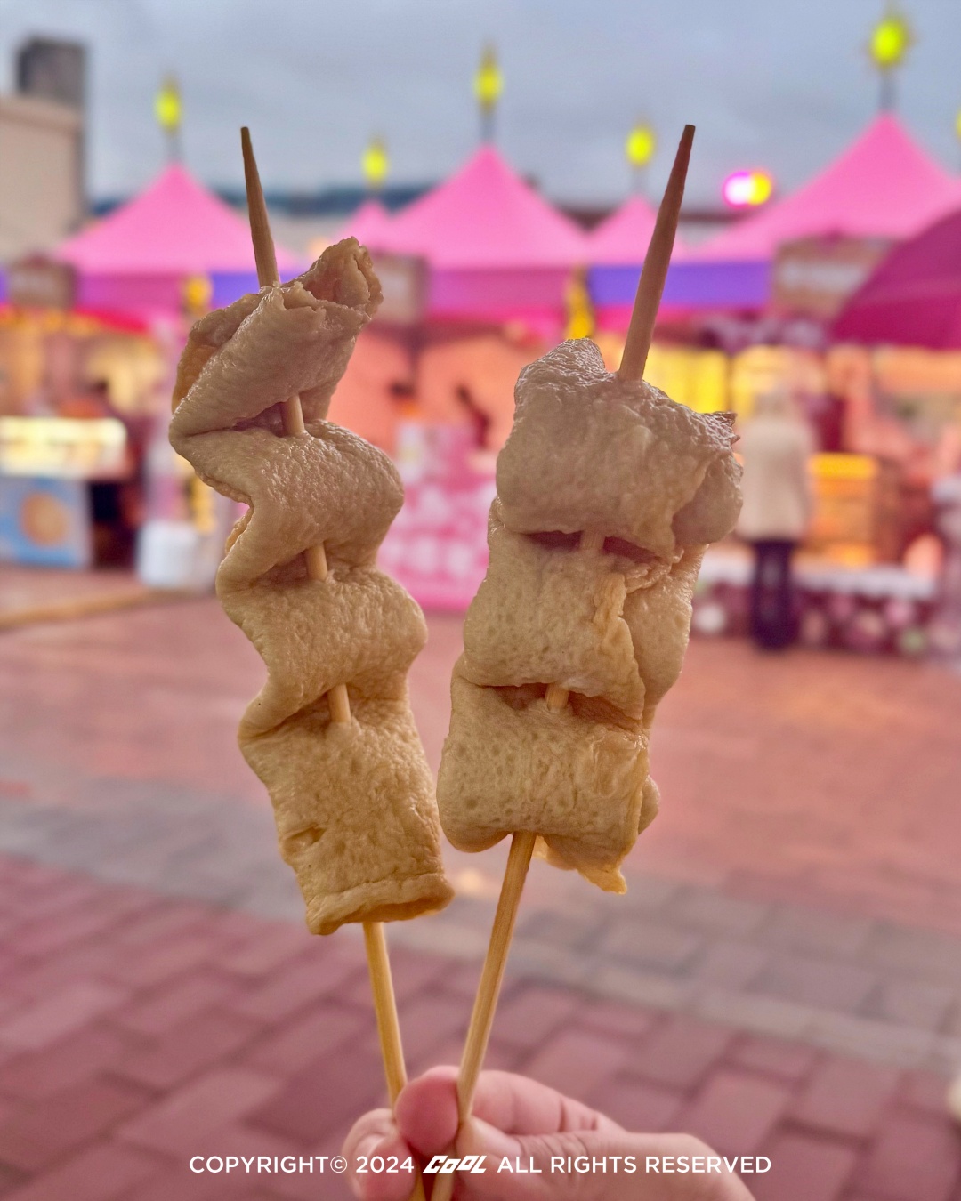 華泰名品城最「狂」聖誕村開村啦！5 大亮點吃喝玩樂＋瞎拼一站搞定！聖誕禮物夢工廠、燈海隧道好好拍