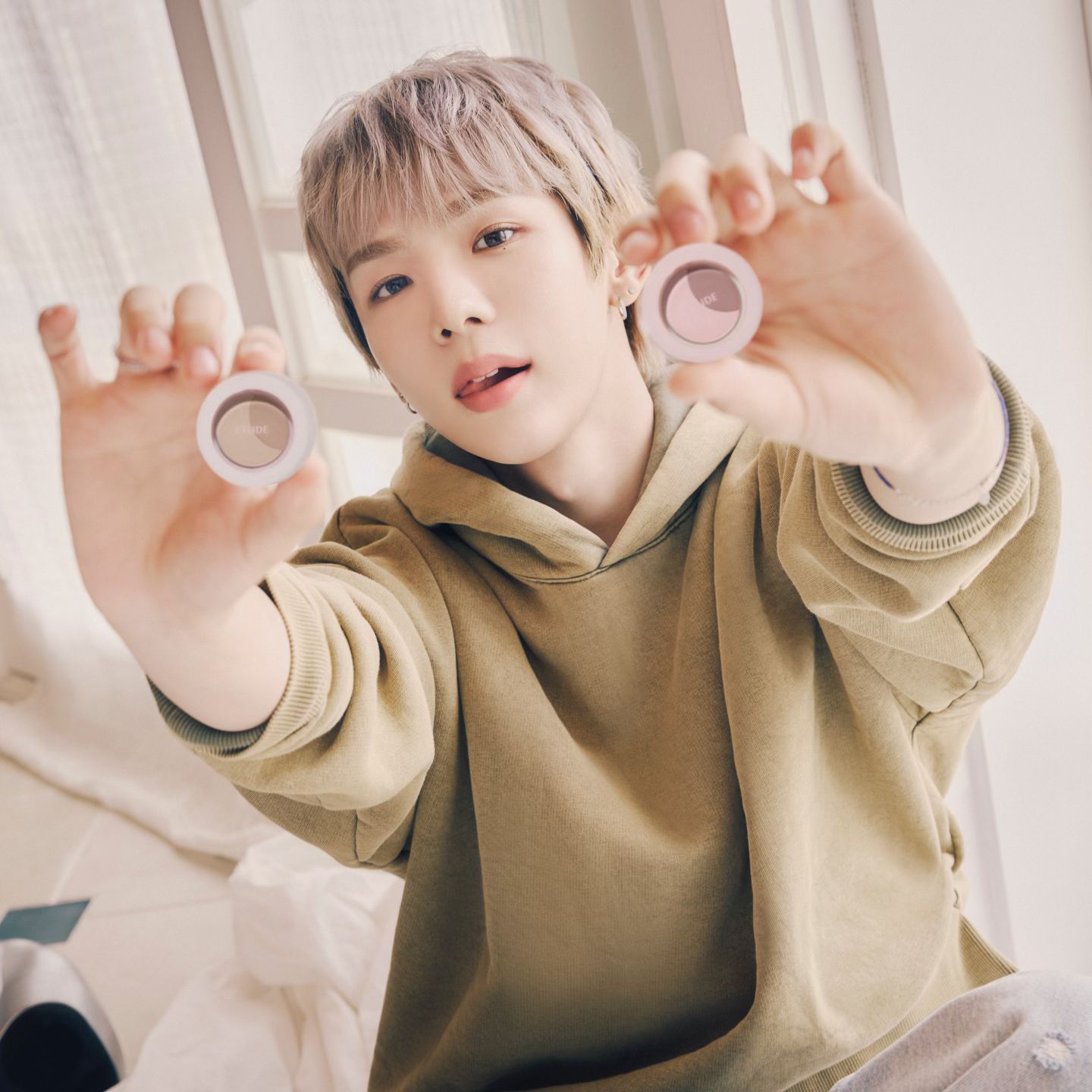 聖誕交換禮物美妝推薦品牌 Top11：百元跟 RIIZE 擁有同款唇彩、經典熱銷保養品到秋冬溫暖香氛通通有！