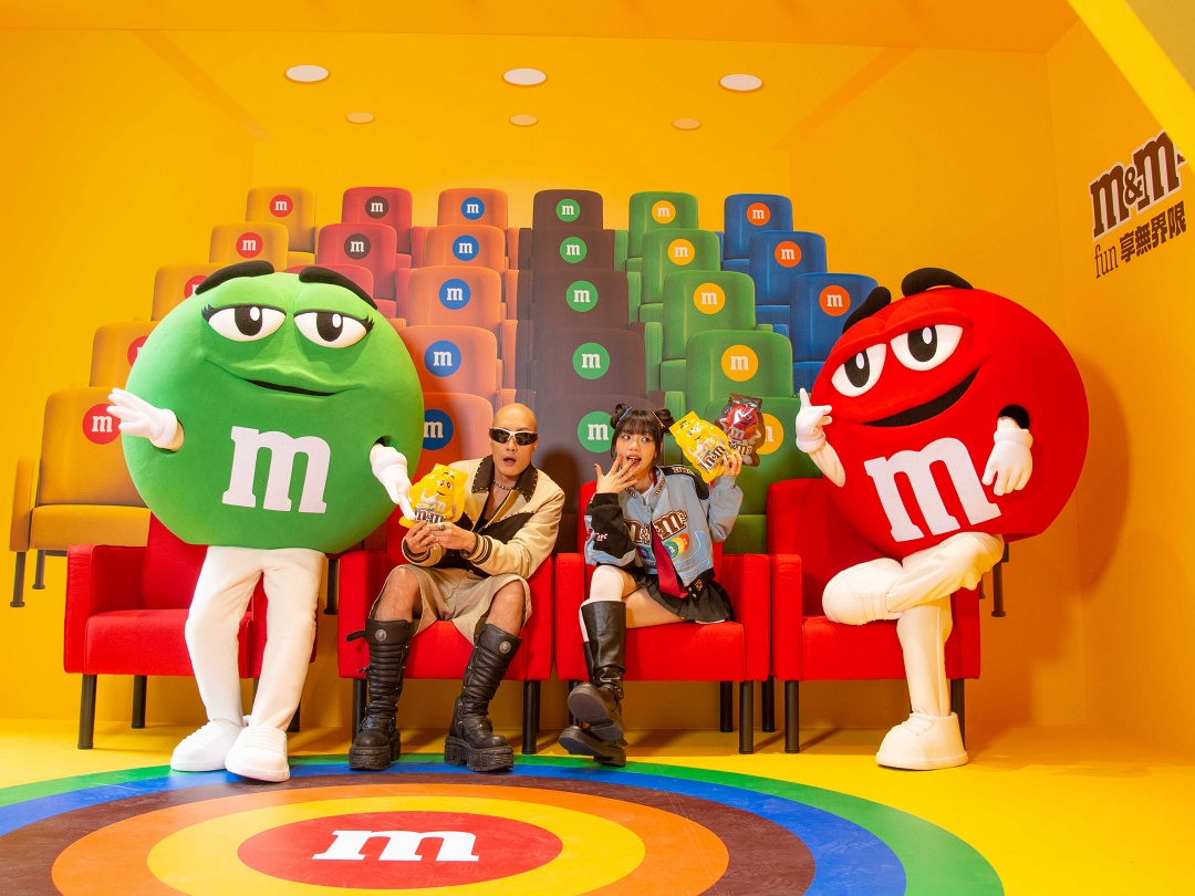 巧克力控太幸福啦！春上布丁蛋糕聖誕限定「隕石可可蛋糕」、日出茶太 X M&M’S「可可宇宙」甜蜜聯名