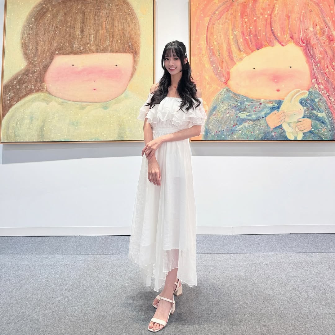 神級美顏登上東京巨蛋看板！嘎琳 12 強賽驚艷台、日網友，106 公分辣腿助攻登封桌曆銷量冠軍！