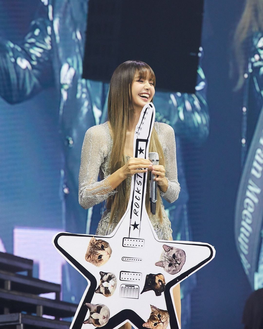 BLACKPINK 回歸形式有變數？聽到 YG 宣布明年展開世巡　Lisa 傻眼：他們是這樣說的嗎？