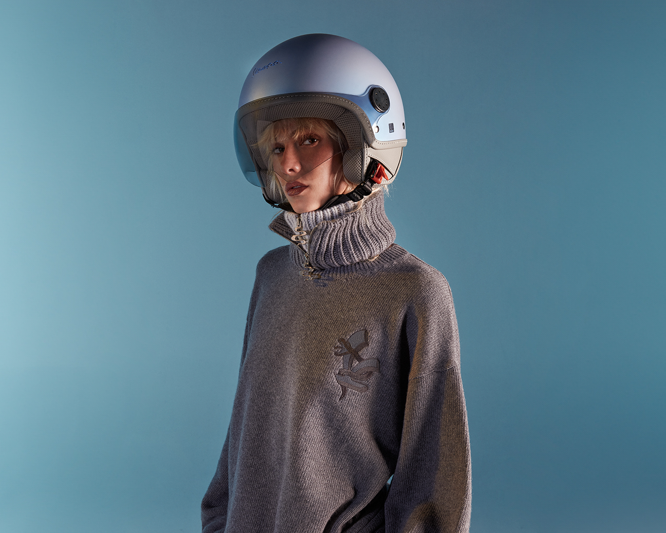 VESPA 蛇年膠囊系列：打造冬日潮流新風範，掀開時尚品味新頁！